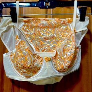 Felina Yellow Embroidered Bra and Panty set.  Medium Panties 34C Bra.